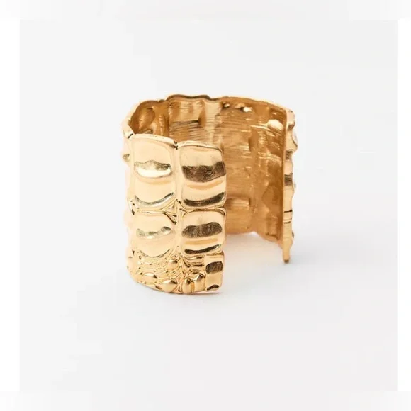 🔥🔥zara Gold cuff bracelet - Picture 4 of 4